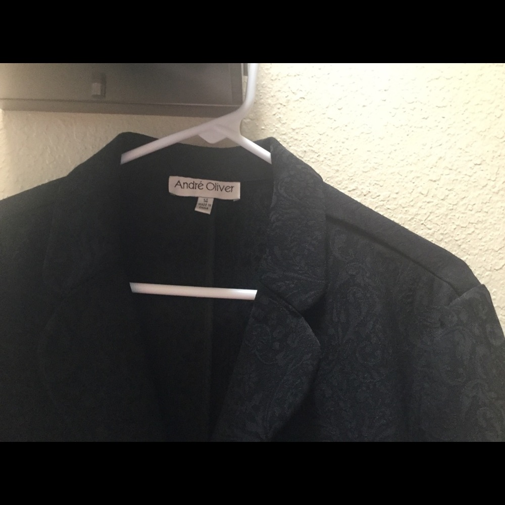 Andre Oliver - worn once!! - Picture 2 of 4
